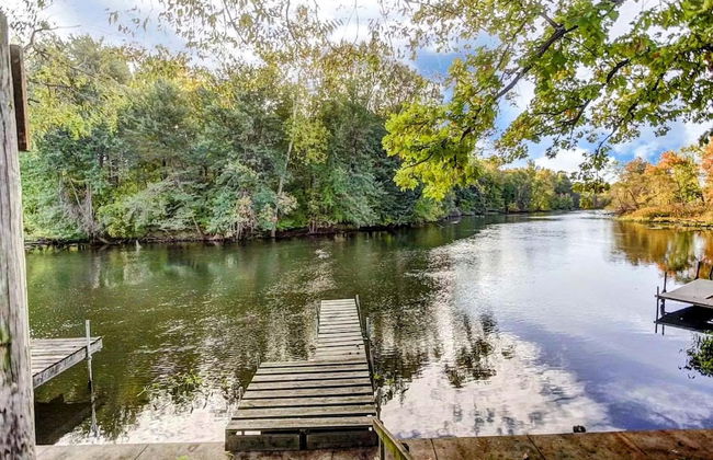 Relaxing Riverside 10 Minutes to Shipshewana - Photo 8