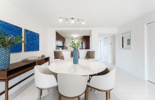 Beachside Modern 2BR 2BA - Foto 6