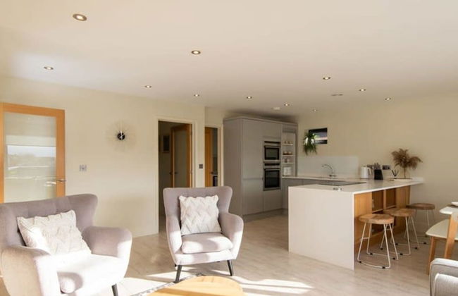 Designer Family Escape Hot Tub Steps to Beach - Photo 13