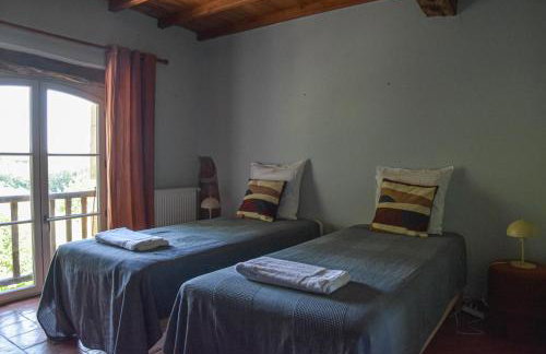 Maison Littré - Piscine chauffée - Au calme entre vignes et forêt - Foto 23