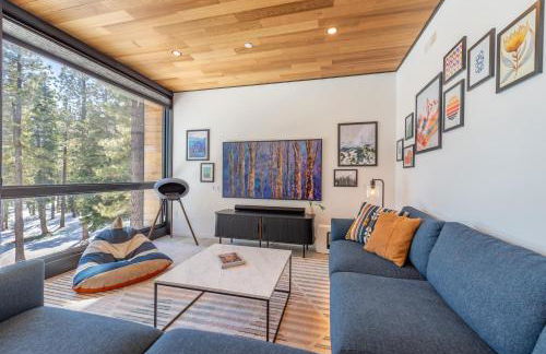 Modern Eco Retreat with Hot Tub and Views - Foto 41