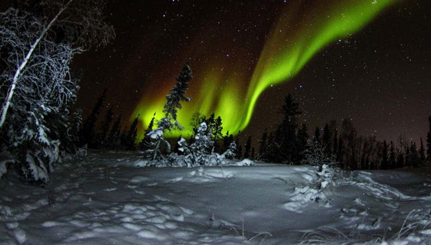 Le ciel avec des aurores boréales