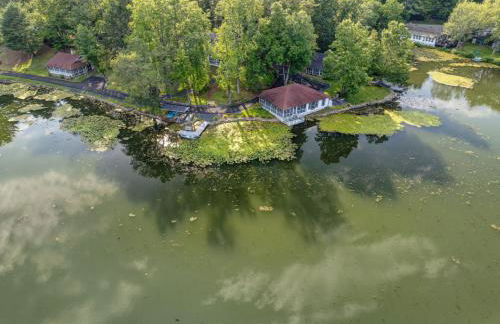 Couples Lakefront Retreat in the Poconos - Foto 11