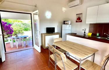 Vermentino - Apartment in Villa - 200m from the Beach - Garden - Wi-Fi - AC - BBQ - Parking - Pet Friendly - Foto 9