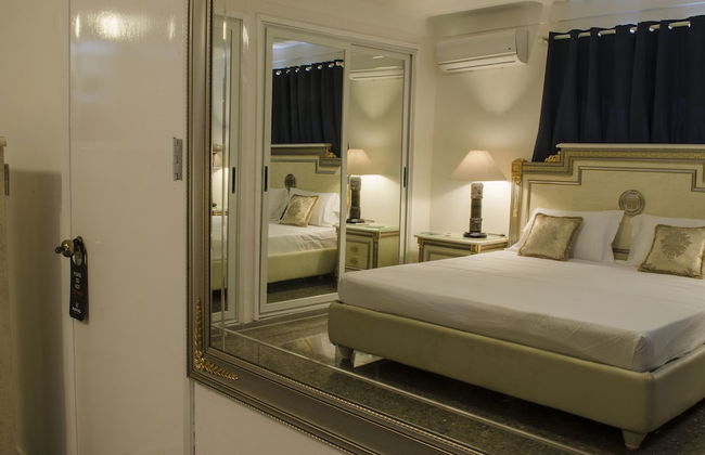 V Royal Luxury Villas - Foto 28