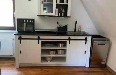 Kleine, aber feine Unterkunft mit direktem Waldzugang - Foto 8