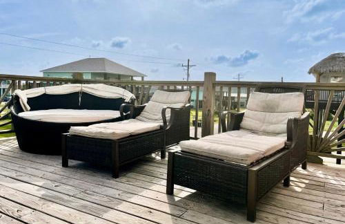 Walk to Crystal Beach Chic Family Retreat with Deck - Foto 30