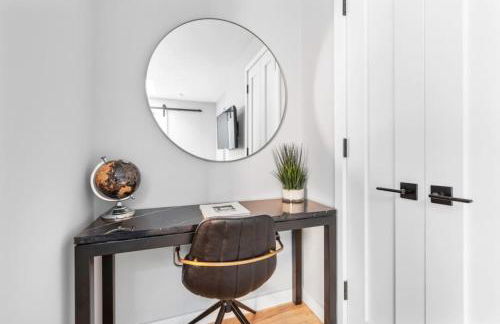 3BR Penthouse with Massive Private Rooftop - Foto 9