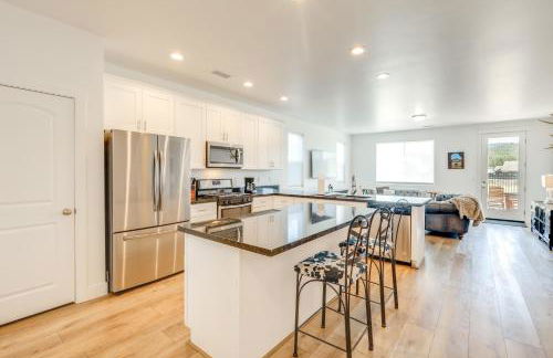 Spacious Bellemont Cabin with Jacuzzi and Mtn View! - Foto 7