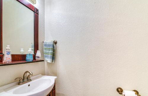 Intracoastal Views and Deck Surfside Beach Home - Foto 23