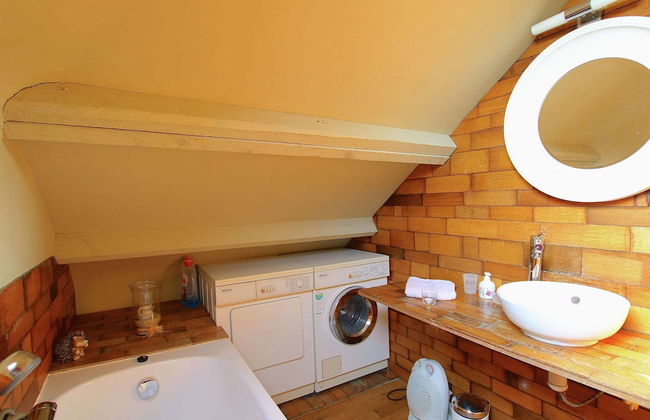 Riverside Mansion Retreat - Foto 15