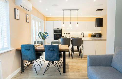 High-Spec Home, Office, SkyTV - for Families, Relocators & Contractors - Foto 1