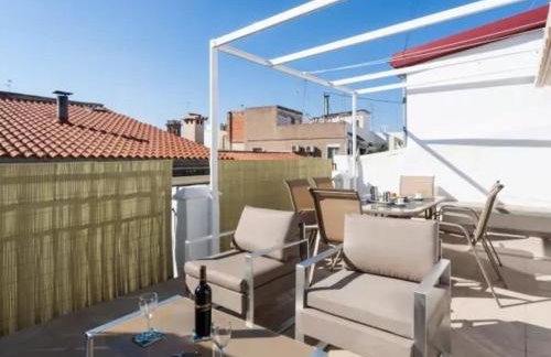 FLORIT FLATS - CENTER 2BR 2BA ATTIC TERRACE VIEW WIFi AC - Photo 15