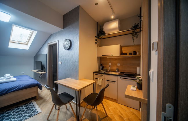 Manoir Apartments - Photo 15