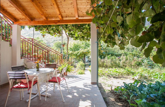 House With Large Garden, Right Next to the River - Foto 15