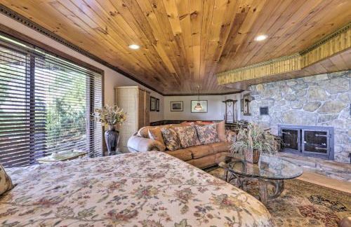 Cozy Studio Indoor Hot Tub and Inground Pool Access - Foto 5