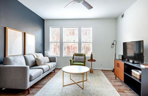 Dupont Circle 2BR nr U St Glens Mkt WDC-186 - Foto 1