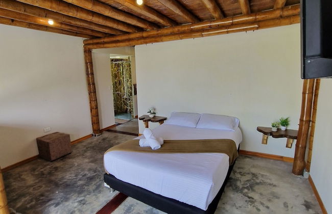 Bhutan Filandia - Photo 2