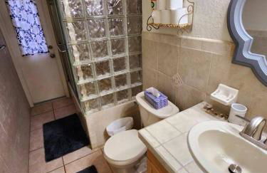 Amazing 5 Bedroom Pool Home - Minimum 28 days Stay Only Great Location! - Foto 38