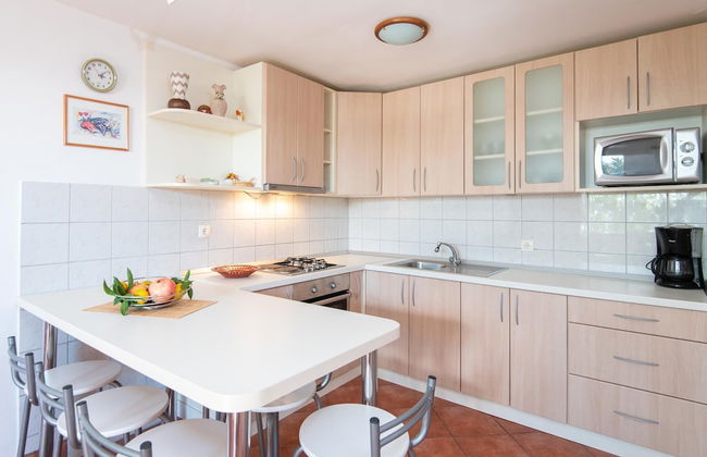 Holiday Home Barbie - Photo 9