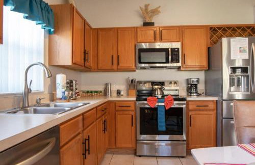 Super Mario Hideaway - Pool, Spa, Game Room Fun! - Foto 13