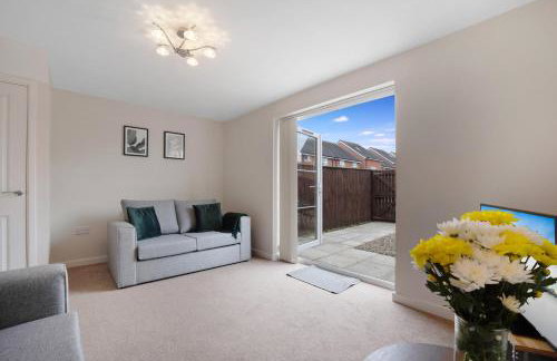 NEW! Stylish 2-Bed Home by Stay With Us, Ideal for Families, Sleeps 4! - Foto 7