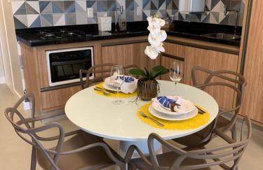 Guarajuba Summer Flat Melhor localização de Guarajuba e melhores Flats Beira Mar de Guarajuba Dispomos de 4 flats decorados no mesmo condomínio Aqui você não precisa de carro para nada Faça tudo à pé - Foto 77