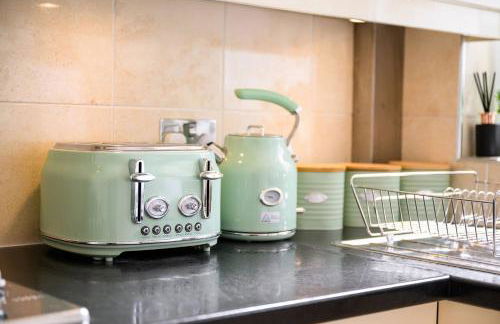 Bright and Cosy 3-bedroom Home near Manchester - Free parking - Sleeps 6 - Foto 10