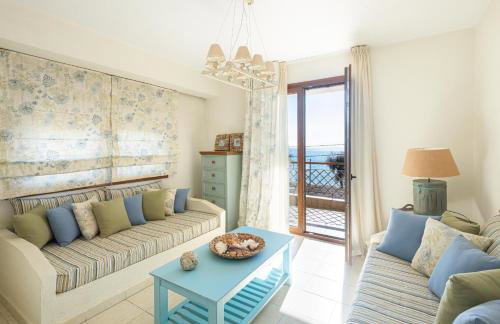 Vitamin Sea Beachfront Villa, Sithonia #FeelsLikeHome - Photo 25