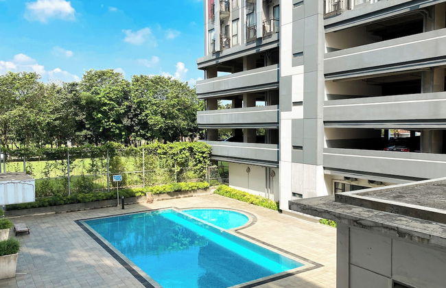 Cozy Stay Studio (No Kitchen) Elvis Tower Apartment - Photo 12