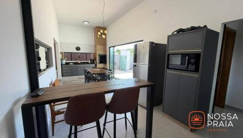 Casa ampla com piscina espaçosa para temporada em Itapoá SC - Foto 4