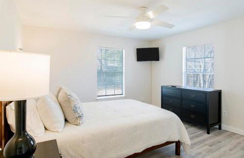 House in Mobile Newly Renovated! Quiet & Centrally Located! - Foto 13