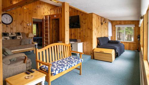 Lakefront Home with Seasonal Dock in Limerick! - Foto 5