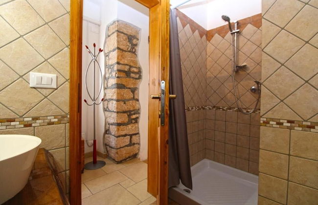 Charming House With Garden and BBQ in Galizana - Photo 24