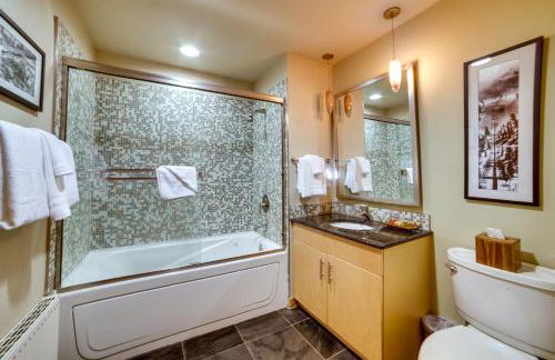 Mammoth Lakes Condo with Fireplace Near Skiing! - Foto 19