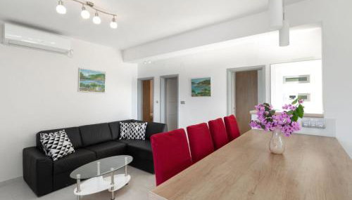 Modern Villa with Pool - Foto 2