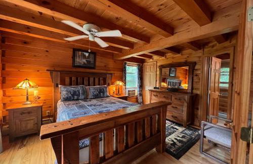 Poconos True Log Cabin with Sauna, Movie Theather, Hot Tub & Fire Pit! - Photo 36