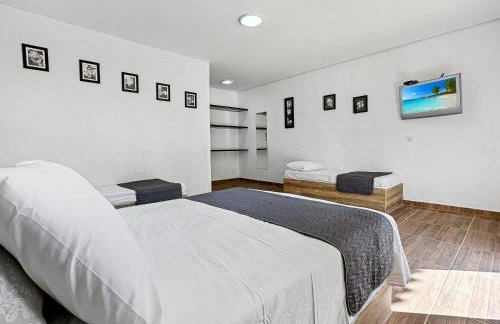 Sítio com Churrasqueira, Piscina, Lago e Natureza - Foto 16