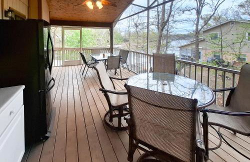 Boat Dock! Lakefront Group Getaway in Eldon - Photo 28