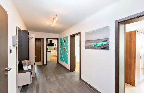 Moderne Fewo mit Fasssauna und Kamin im ländl. Allgäu - Foto 13