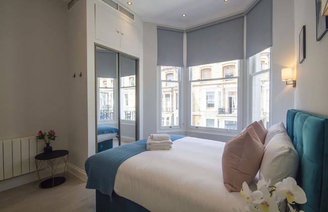 High Street Kensington by Viridian Apartments - Photo 8