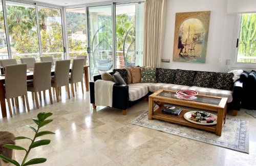 Entire villa with pool, ocean & mountain views - Foto 9