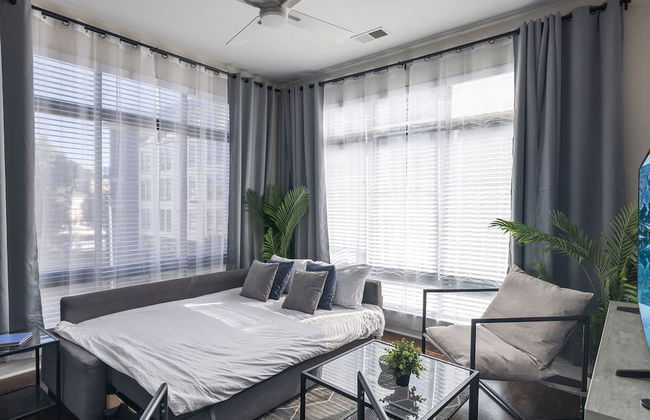 Spacious 2BD With Private Balcony and Free Parking 2 - Foto 10