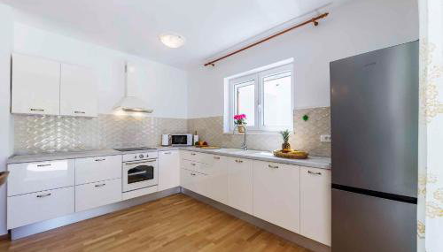 Large Holiday Home With Swimming Pool - Foto 5