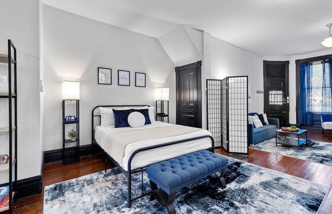 Charming Studio on Cherokee Street - JZ Vacation Rentals - Photo 5