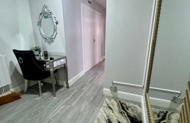 2 Bedroom Apartment at SECC Hydro FREE PARKING - Photo 4
