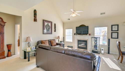 6 Mi to Charlotte Motor Speedway Home with Fire Pit - Foto 4