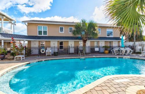 Lovely 2 bedroom condo in the heart of Flagler - Photo 1