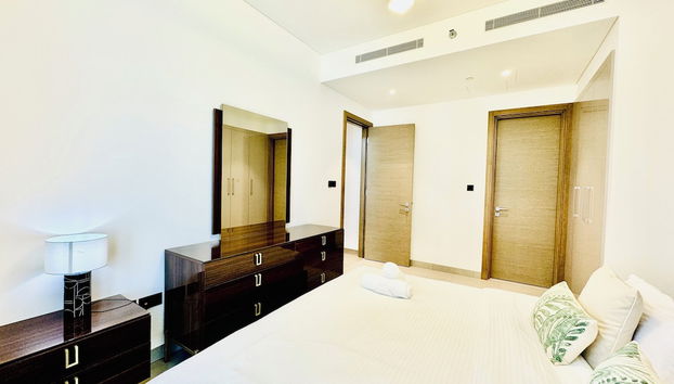 Venduras - Elegant 2BR in Sobha Waves - Foto 3, Habitación