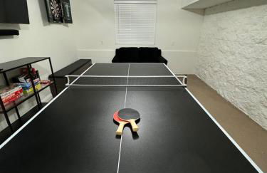 Woodsy Chic Family-Friendly Spacious Getaway - Foto 17